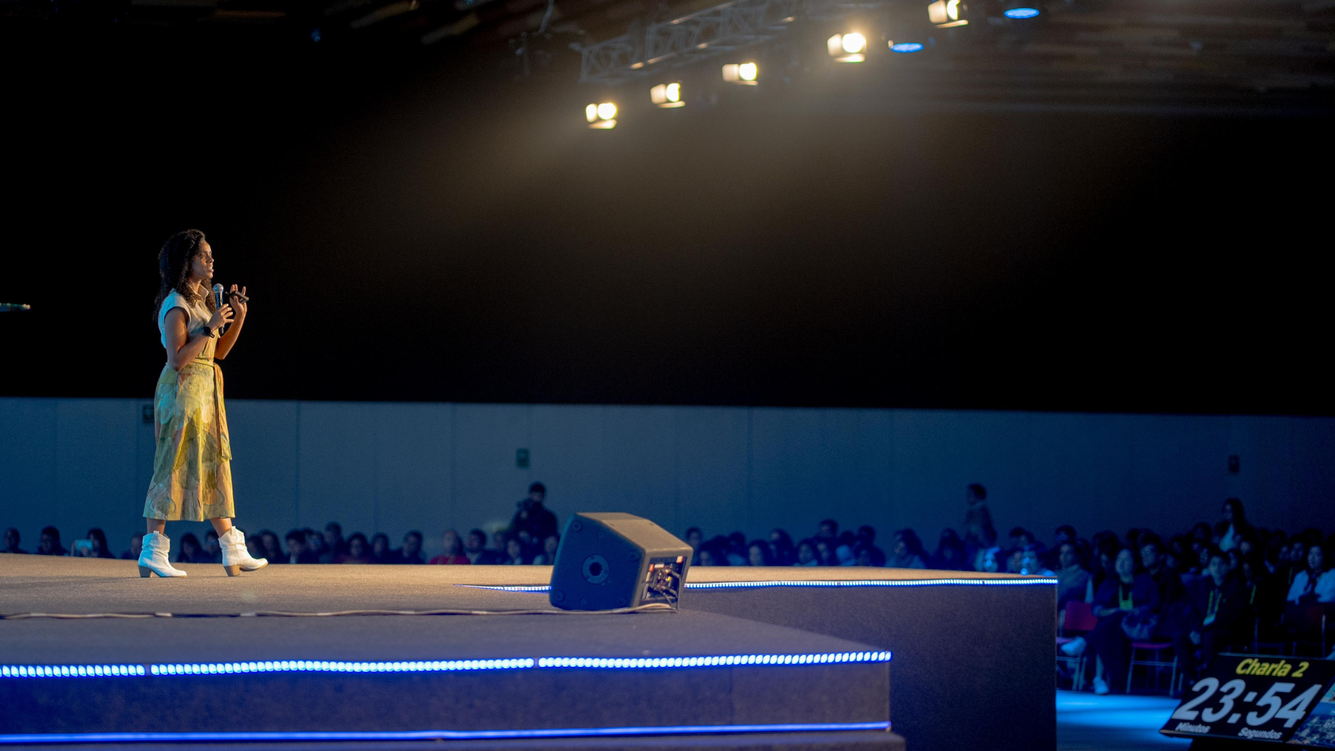 Hanoi Morillo on stage